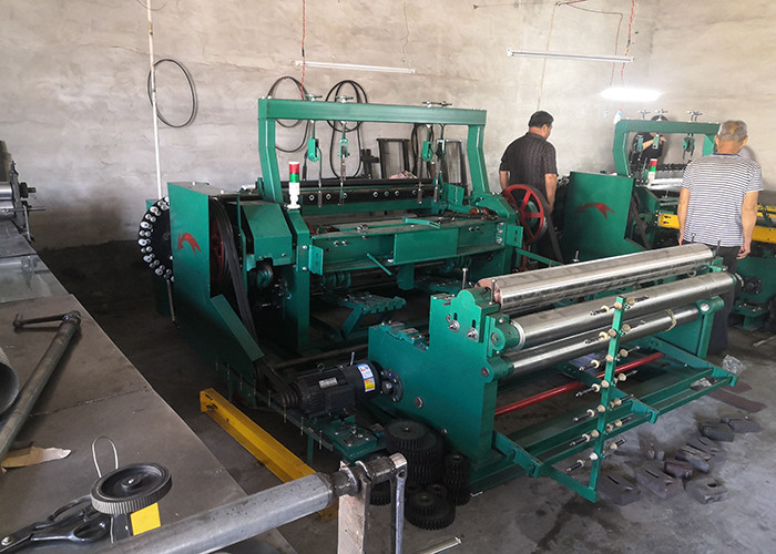 Plain Wire Mesh Manufacturing Machine / Industrial Weaving Machine 1 Year Warranty