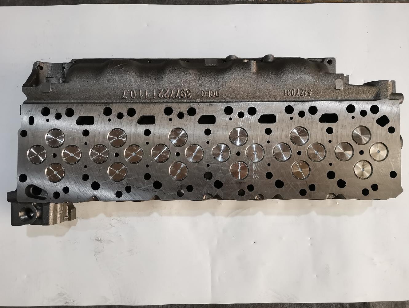 Metal Cylinder Head Assembly for Dongfeng Cummins ISDE Electronic Injection Engine Long-Lasting Performance