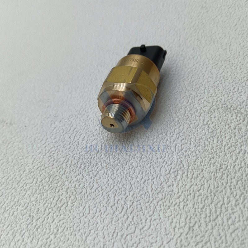 Oil Pressure Sensor 20450687 04215774ED for Volvo EC240B Excavator D7D Engine