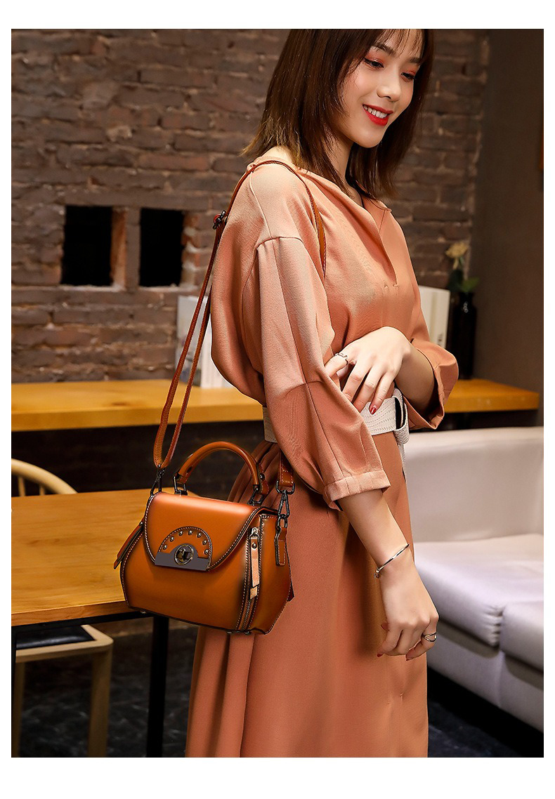 Shoulder Crossbody Bag All Seasons Retro Women's Bag Versatile Handheld Small Square Bag