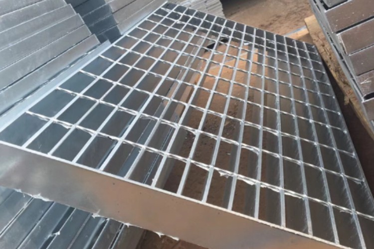 Construction Galvanized Metal Grating Q345 Steel Walkway Mesh