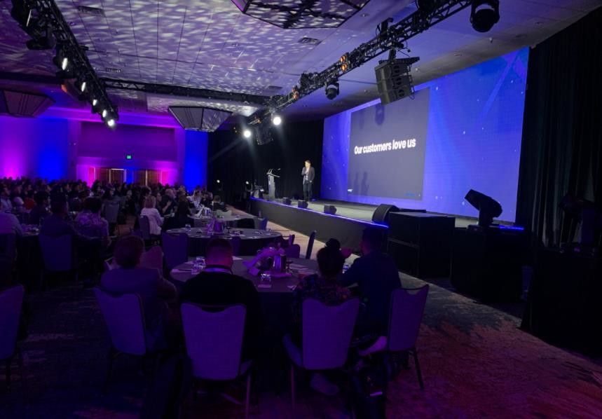 Exhibition Event P2.6 Indoor Led Screen 3840Hz Led Rental Display High End