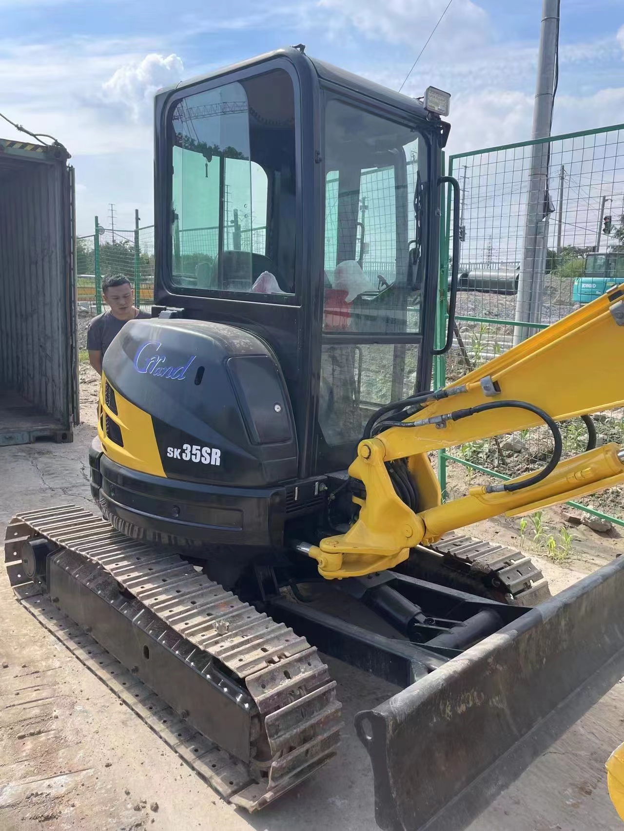 Yellow Paint Used Mini Excavator Used Sk35 Kobelco Sk35sr 3.5 Ton