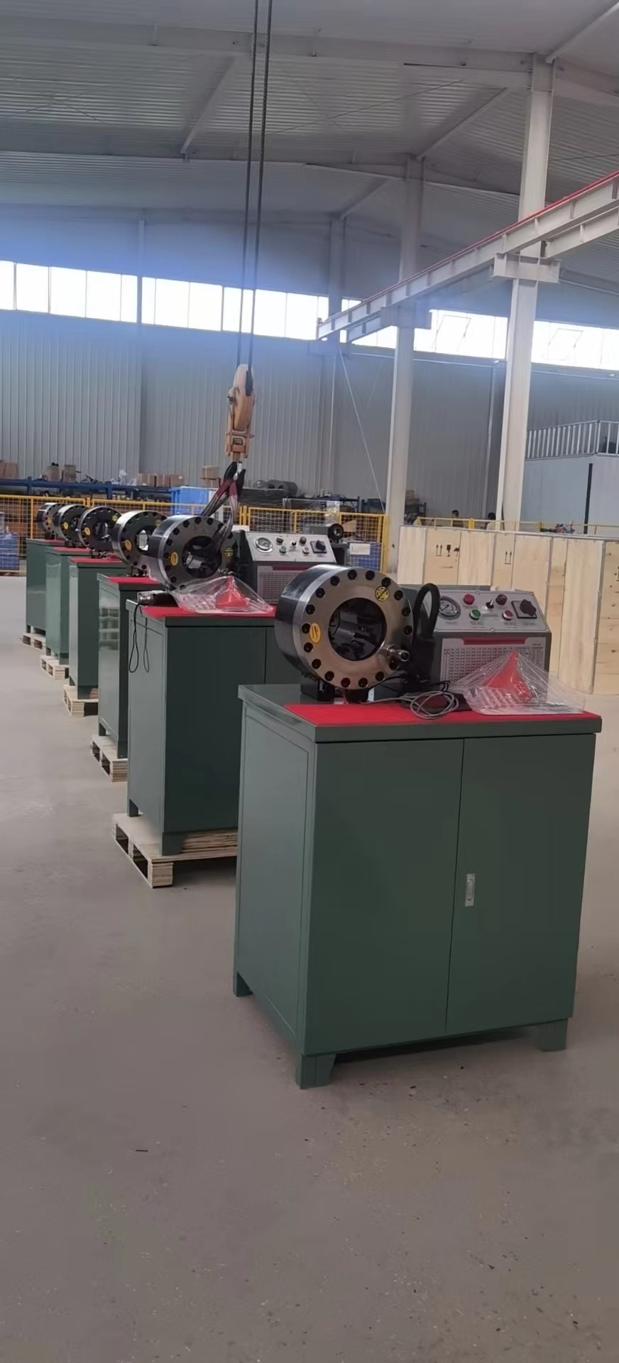 Electric Power Source Rubber Hose Crimping Machine 6 - 51mm Crimping Range Voltage Options