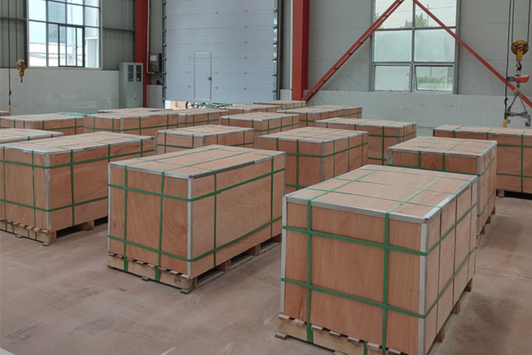 Direct Bond / Semi-Rebonded / Rebonded Magnesia Chrome Bricks For Smelting Copper / Aluminum / Lead / Platinum Superior Durability