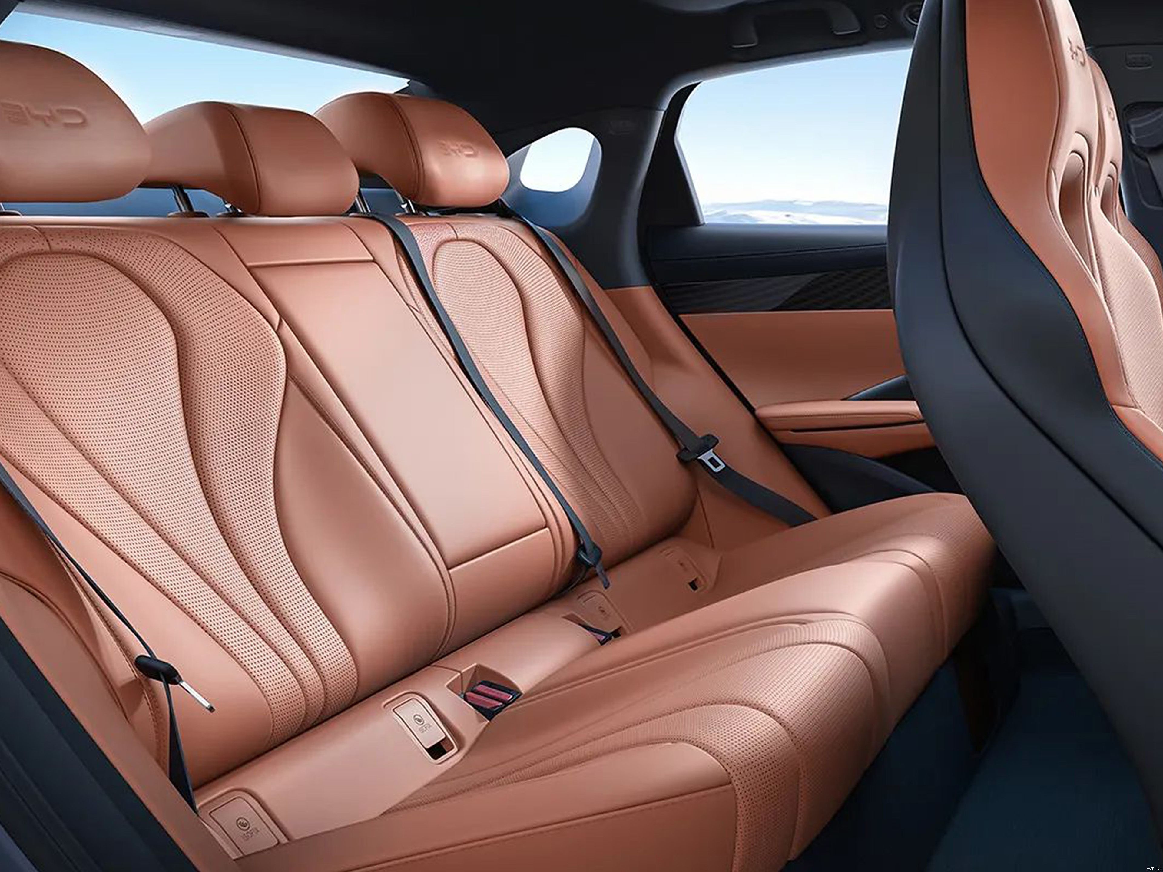 BYD 2025 Seal, a pure electric sedan with a range of up to 650km, a new intelligent driving system and the best value for money mid-sized electric