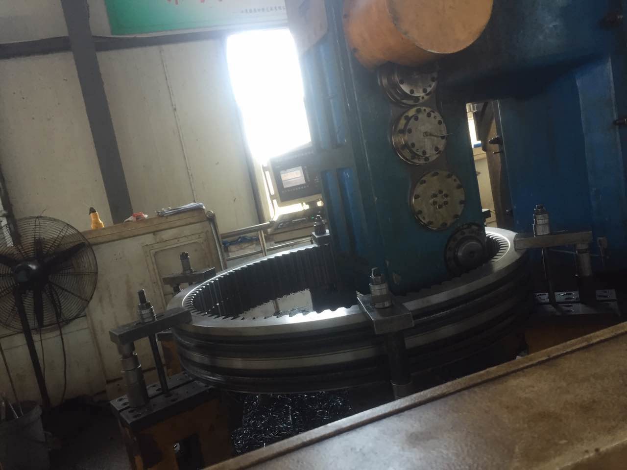 BAISHUN E235 excavator swing bearing circle slewing ring
