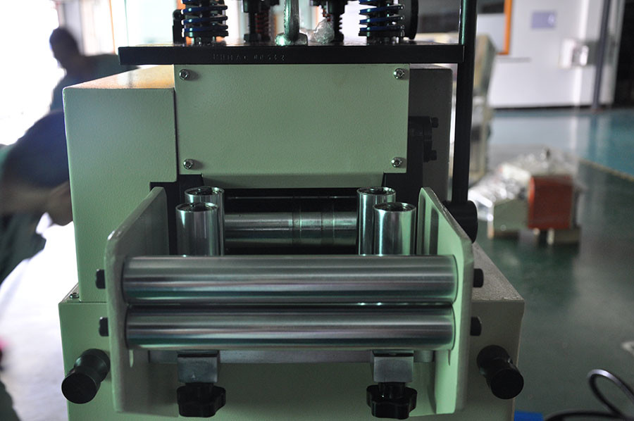 Components Line NC Leveller Feeder, Precision Compact Straightener With Inverter