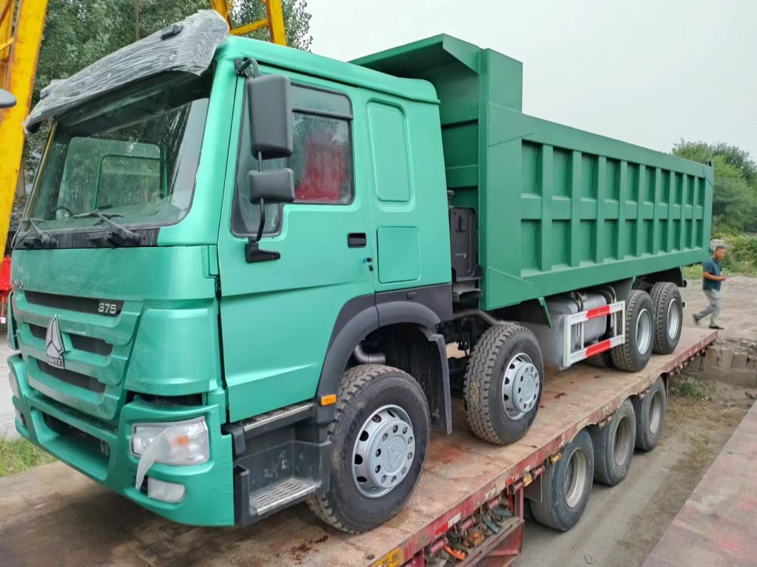 12 Tires Sinotruk HOWO 8*4 Dump Truck Secondhand Truck Green