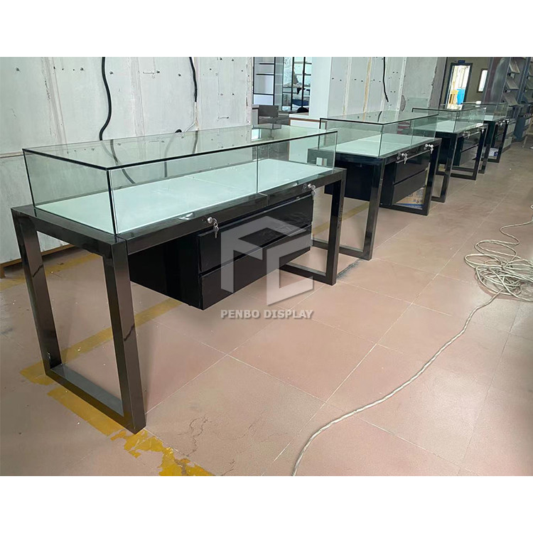 UV Base Plate Full Vision Glass Display Showcase With LED Lighting