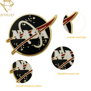 China Souvenirs Iron 3mm Thickness Soft Enamel Lapel Pins wholesale