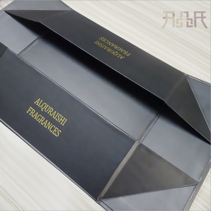 Custom folding lid and base black art paper scarf packaging box / underwear packaging box