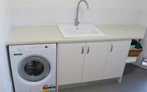 China MFC laundry cabinet wholesale