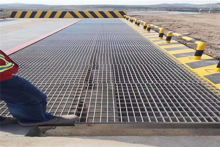 Steel Grating Drainage Cover/ Drainage Ditch Gutterway Trench Cover / Stair Tread / Floor Grating