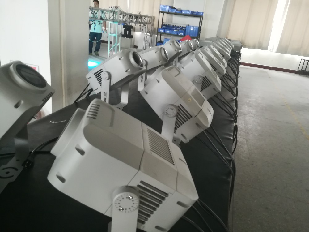 Water Resistant 8000K 100W Outdoor Gobo Projector 60 Degree Beam Angle