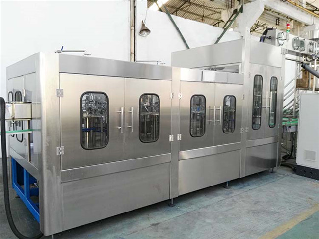 AISI304 4000bph Pet Bottle Filling Machine 500ml 4.2kw SUS304/316