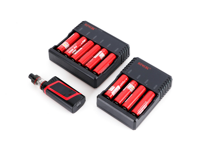 Standard Use Universal 18650 Battery Charger With US / EU / UK Plug OEM / ODM