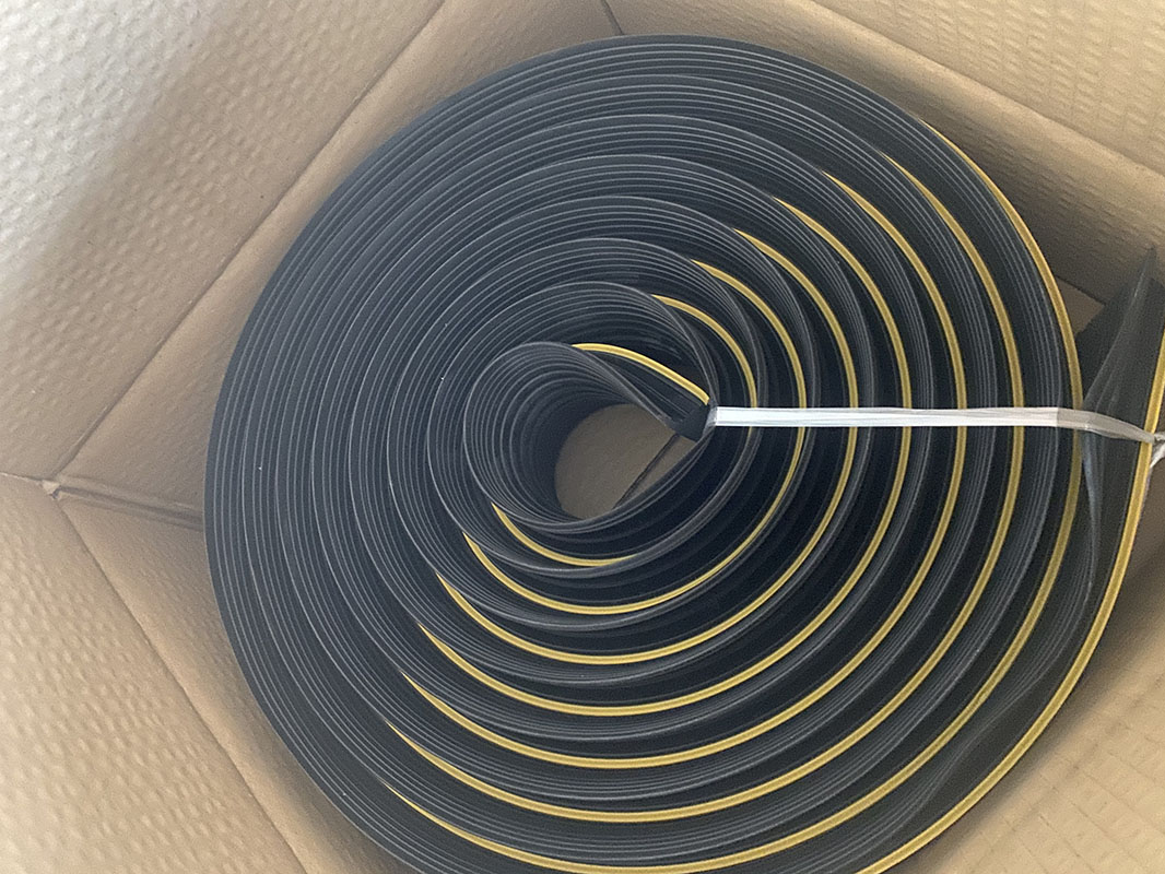 Garage Door Bottom Seal Strip Waterproof Rubber Sealing Strips for Flexible EPDM