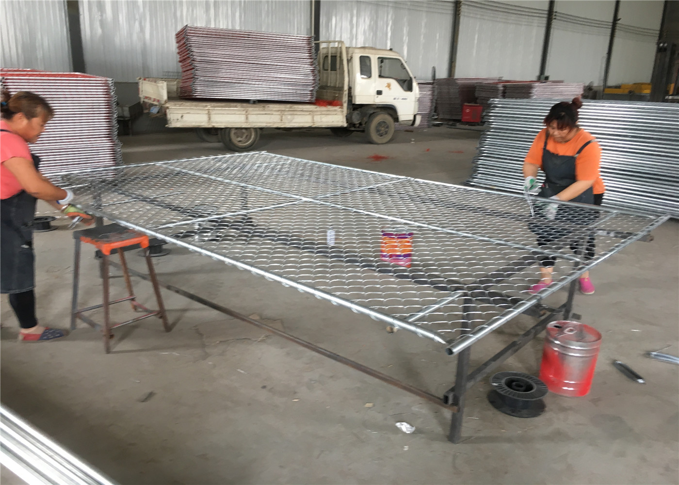 Temporary Construction Fence ASTM A392-06 Standard 8ft x 12ft 1½”(38mm) x 1.6mm wall thick mesh 60mm*60mm