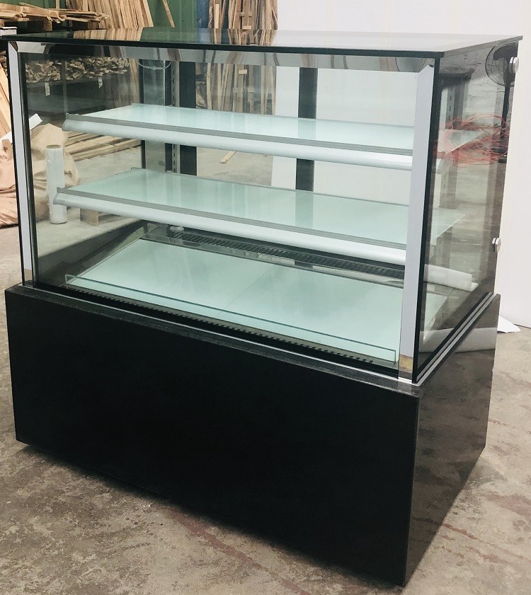 5ft Square Refrigerated Pastry Showcase , Glass Door Cake Display Fridge