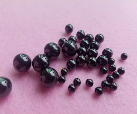 HV1400-1600 Silicon Nitride Balls Lead Ball Mill Media Abrasion Resistance