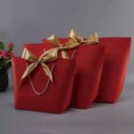 ODM Pantone Color 250gsm Bridesmaid Paper Gift Bags 25*37*11cm