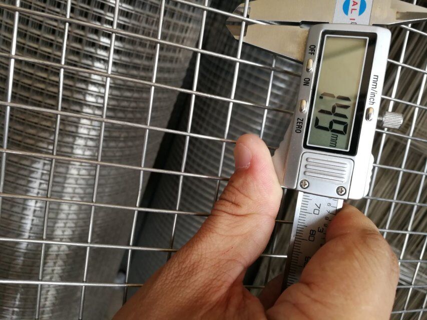 factory low price Manufacture Hot Dipped 1/4inch 1/2inch 1x1inch mining galvanized iron wire welded wire mesh