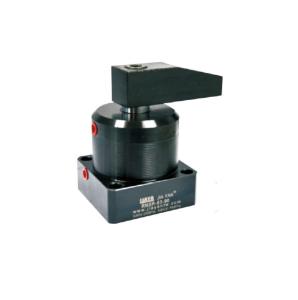 China Forceful Hydraulic Swing Clamp Multiple Bores Black Oxide Finish Surface wholesale