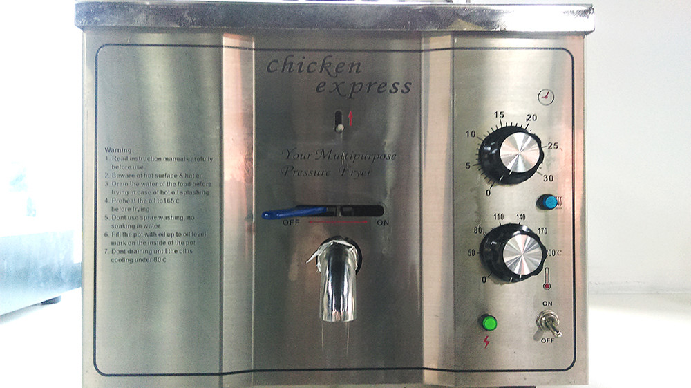 Mechanical Panel 16L 3KW 220V/110V Chicken Express Table Top Pressure Fryer