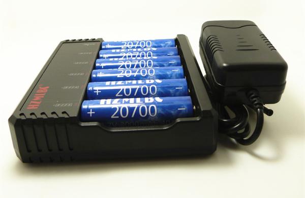 18650 26650 3.7 V Li Ion Battery Charger 6 * 20700 Battery With Charger 405g
