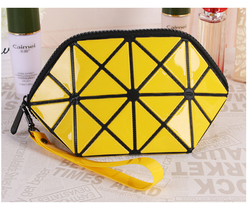 Wholesale Geometric Diamond Lattice Small Cosmetic Bag Fashion