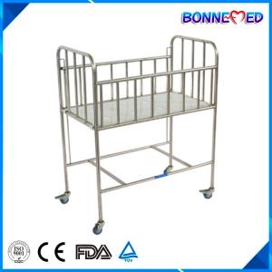 China BM-E3001 High Quality Moveable Hot Sale Medical Stainless Steel Manual Baby Cot Hospital Bed wholesale