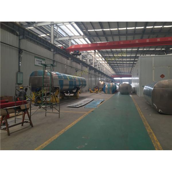 Flammable Fuel Tanker Truck 25000 L , Fuel Tank Trailer With 3 Compartments