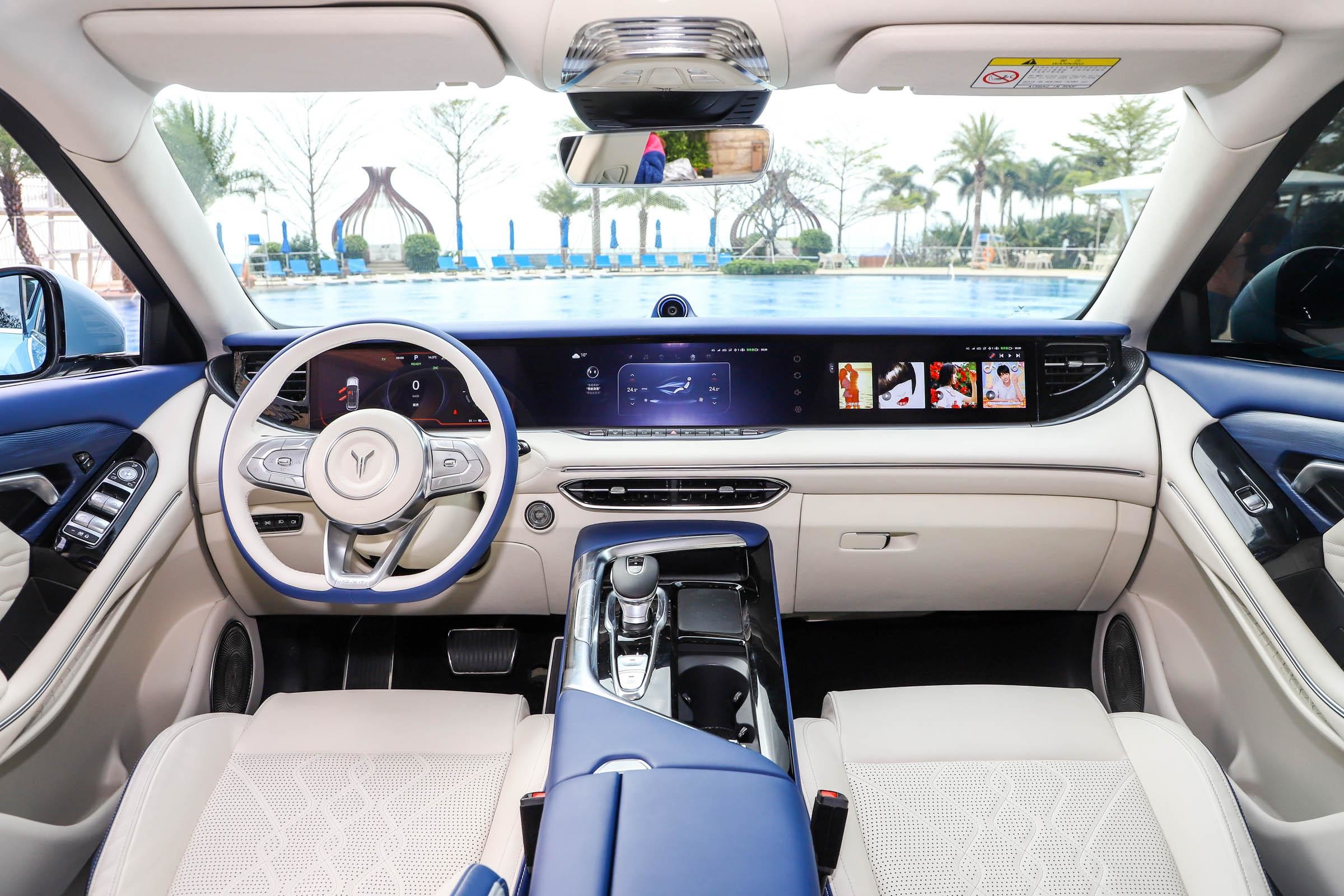 Voyah Free Compact SUV EV Electric PHEV Assisted Driving Level L2