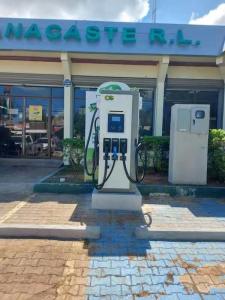 China Commercial Smart 3 Guns Dc Ev Charging Station Chademo Ccs 120kw 60kw 150kw wholesale
