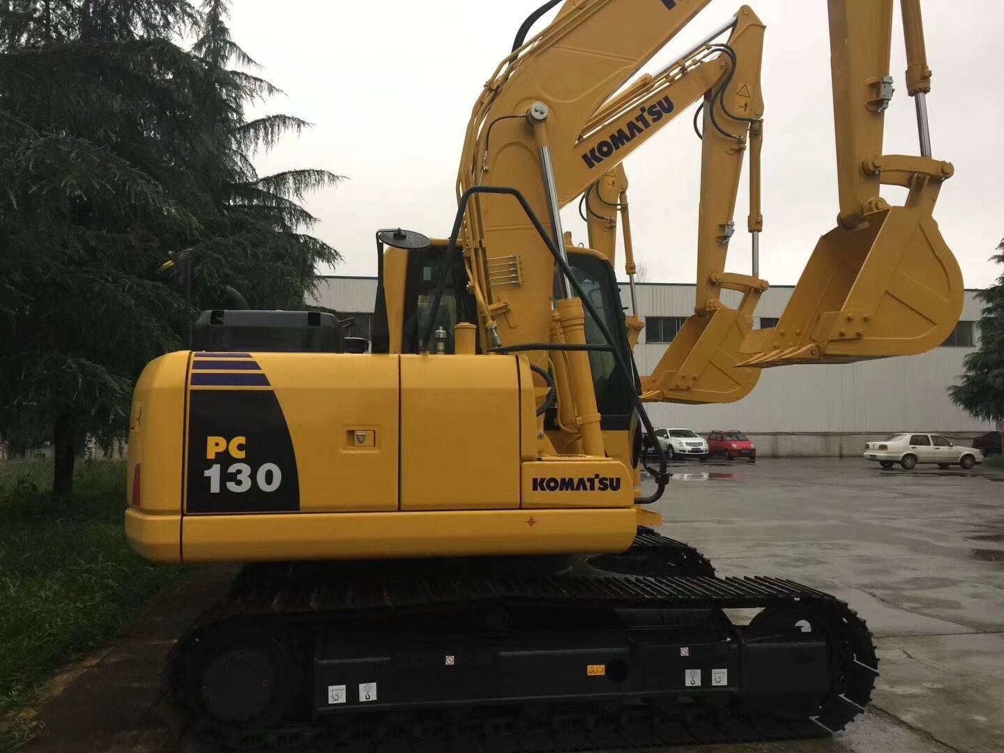 Hand used earth digger Komatsu PC130 used machinery 13 tons hand used post hole diggers second hand diggers for sale