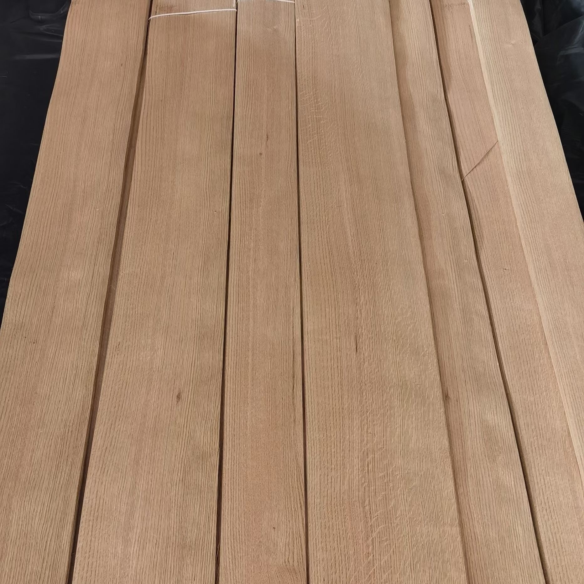 Price Oak Veneers Red Oak Wood Veneer 0.45mm Wood Veneer Wall Panels for Flooring Furniture