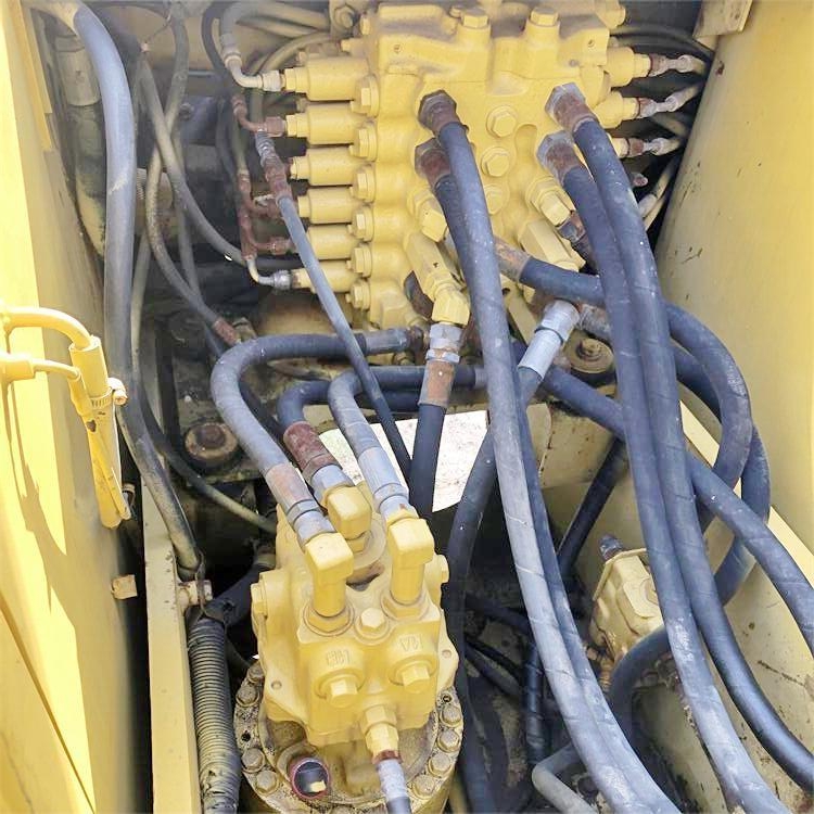 Komatsu PC120 Excavator 12 Ton Earth-moving Machinery Used in Japan with Original Pump