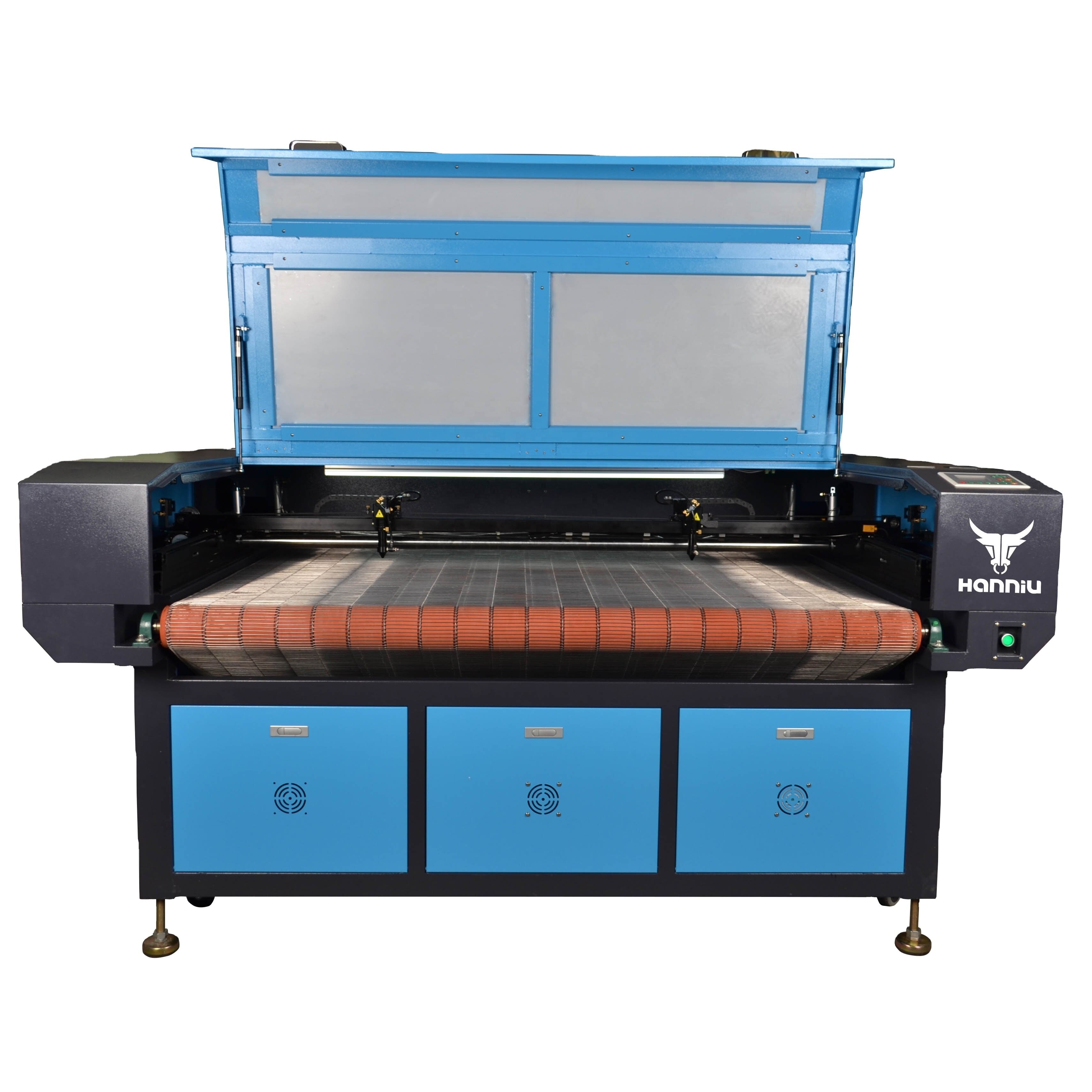 Automatic Fiber Laser Cutting Machine 150W For Sportswear Garment