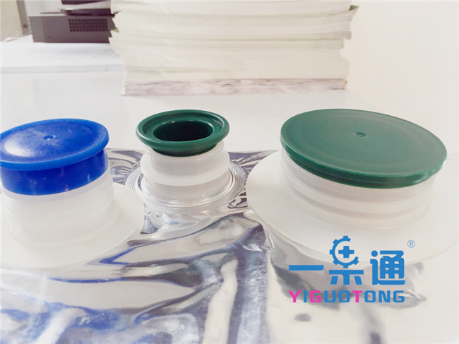 Anti - Resistant Bag In Box Fitments Screw Caps For Packaging Bags 220L , Bib Connector