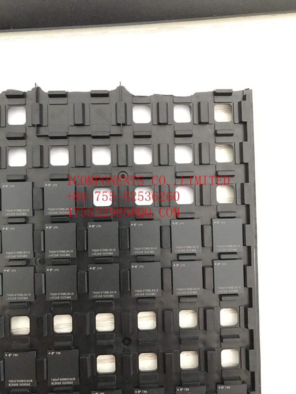 THGBF7T0L8LBATA TOSHIBA Flash Card 128G-byte 1.8V/3.3V Universal Flash Storage 153-Pin TFBGA - Trays (Alt: THGBF7T0L8LBA