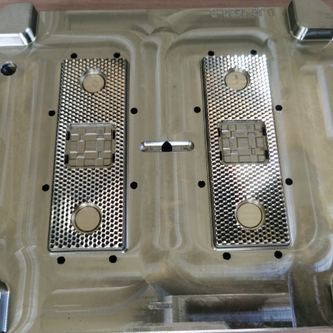 Steel Based Auto Lamp Mould With 2316 Mould Steel And Chrome Plating