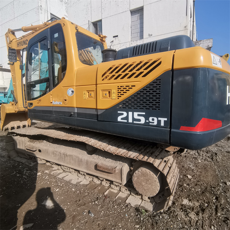 Good Working Condition 215-9t Used Hyundai Excavator in Original Design Made by Korea