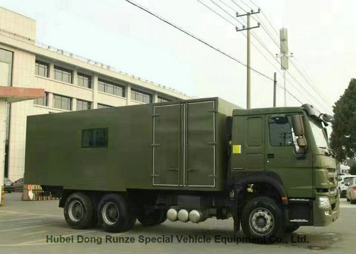 Enclosed HOWO Mobile Workshop Truck Multifunctional 6x4 for Vehicle Maintenance