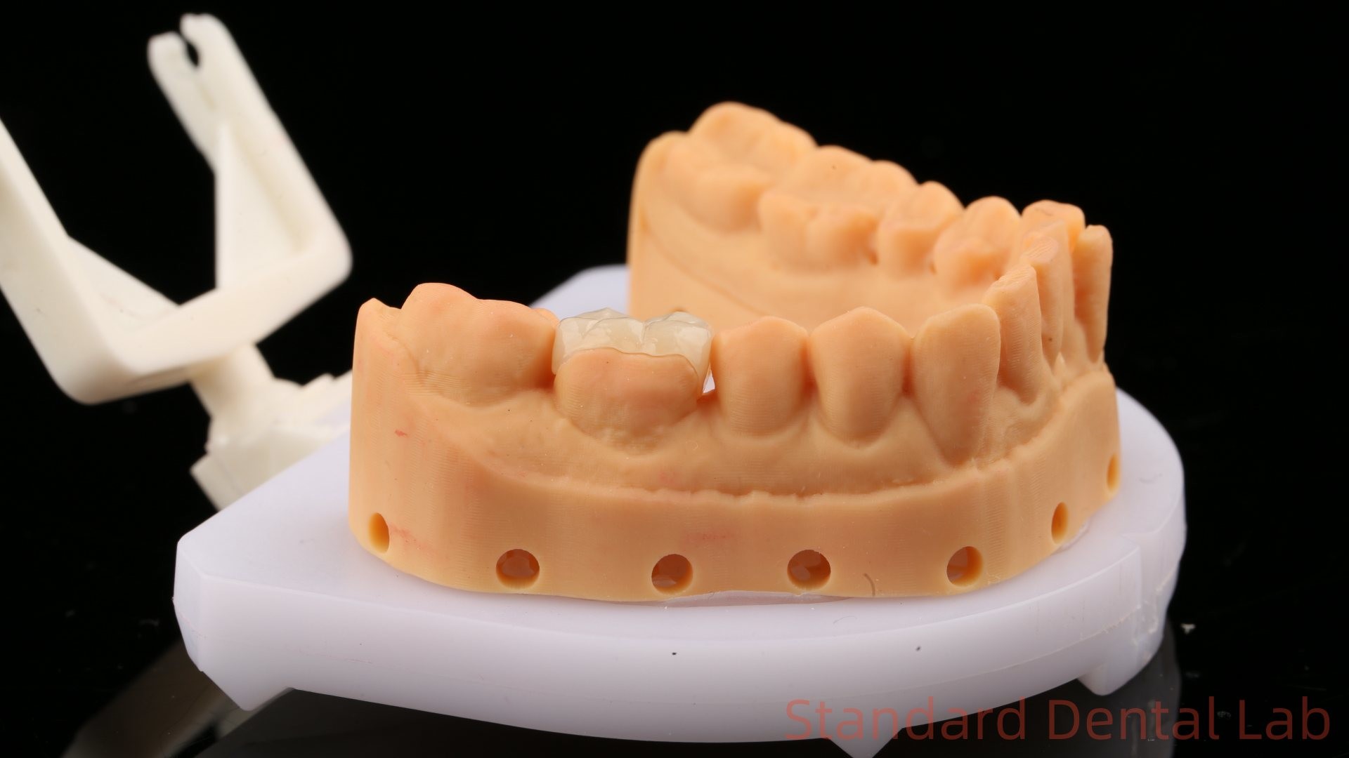 Translucency Zirconia Dental Inlay Onlay Crown For Restore Natural Cavity Shape / Standard Dental Lab