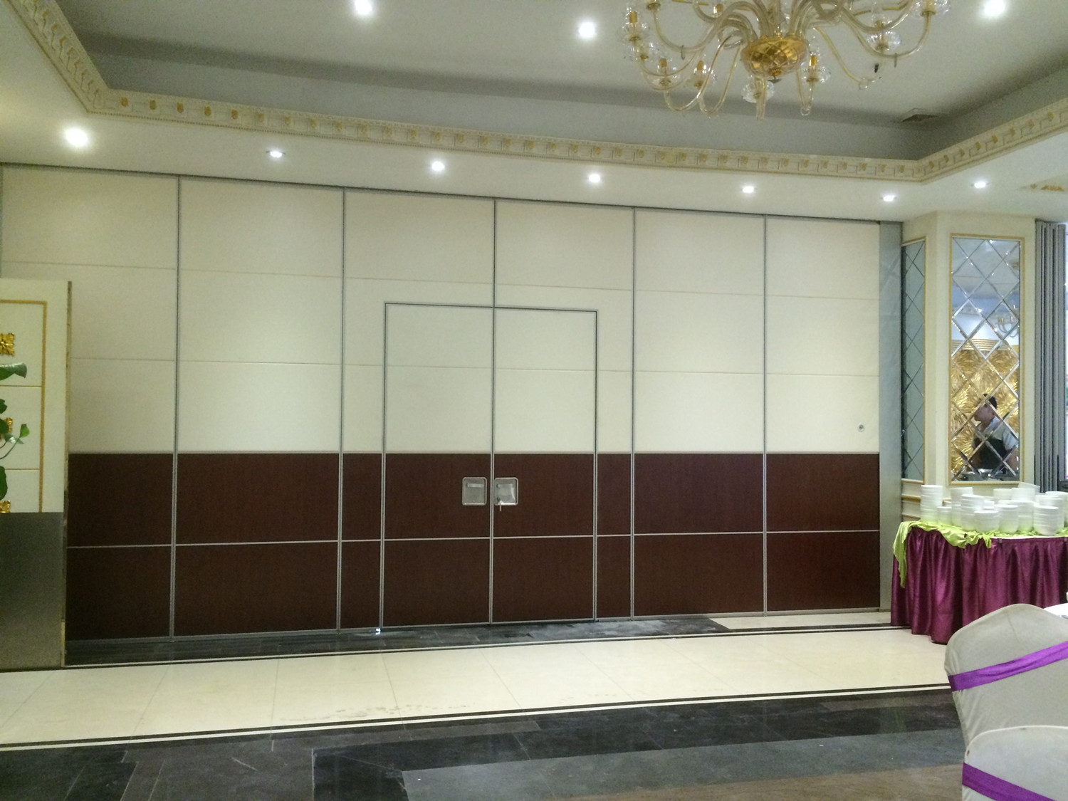 Collapsable Folding Movable Partition Walls In Function Room Modernized Decoration Style