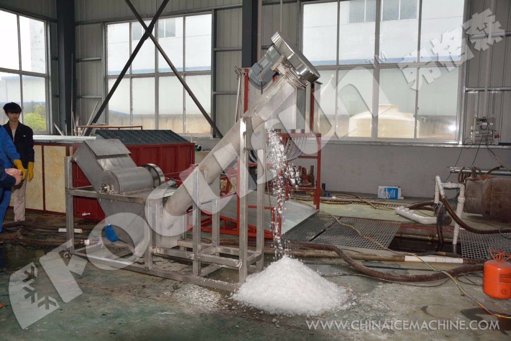 Focusun 100kg/min Block Ice Crusher with Screw Way Conveyor and 380v/50hz/3p Voltage