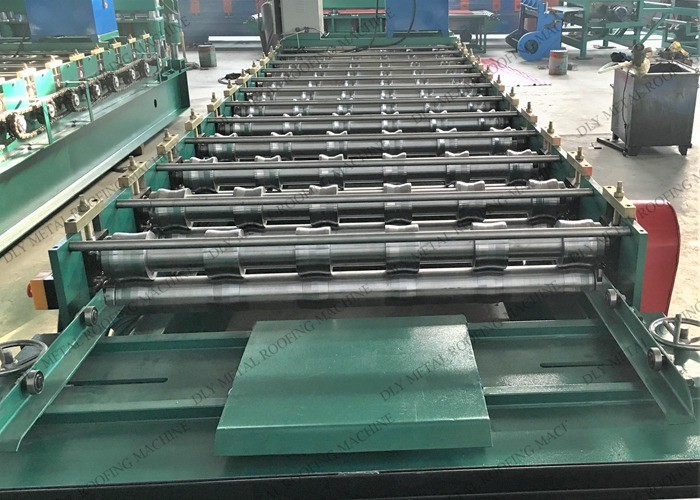 380V Roofing Forming Machine 1250mm Zinc Roofing Sheets Machine