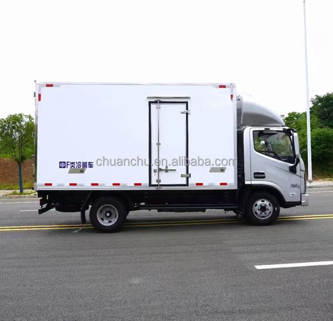 172HP Diesel Engine Refrigerated Box Truck Foton 4X2 Light Cargo Van Box Truck