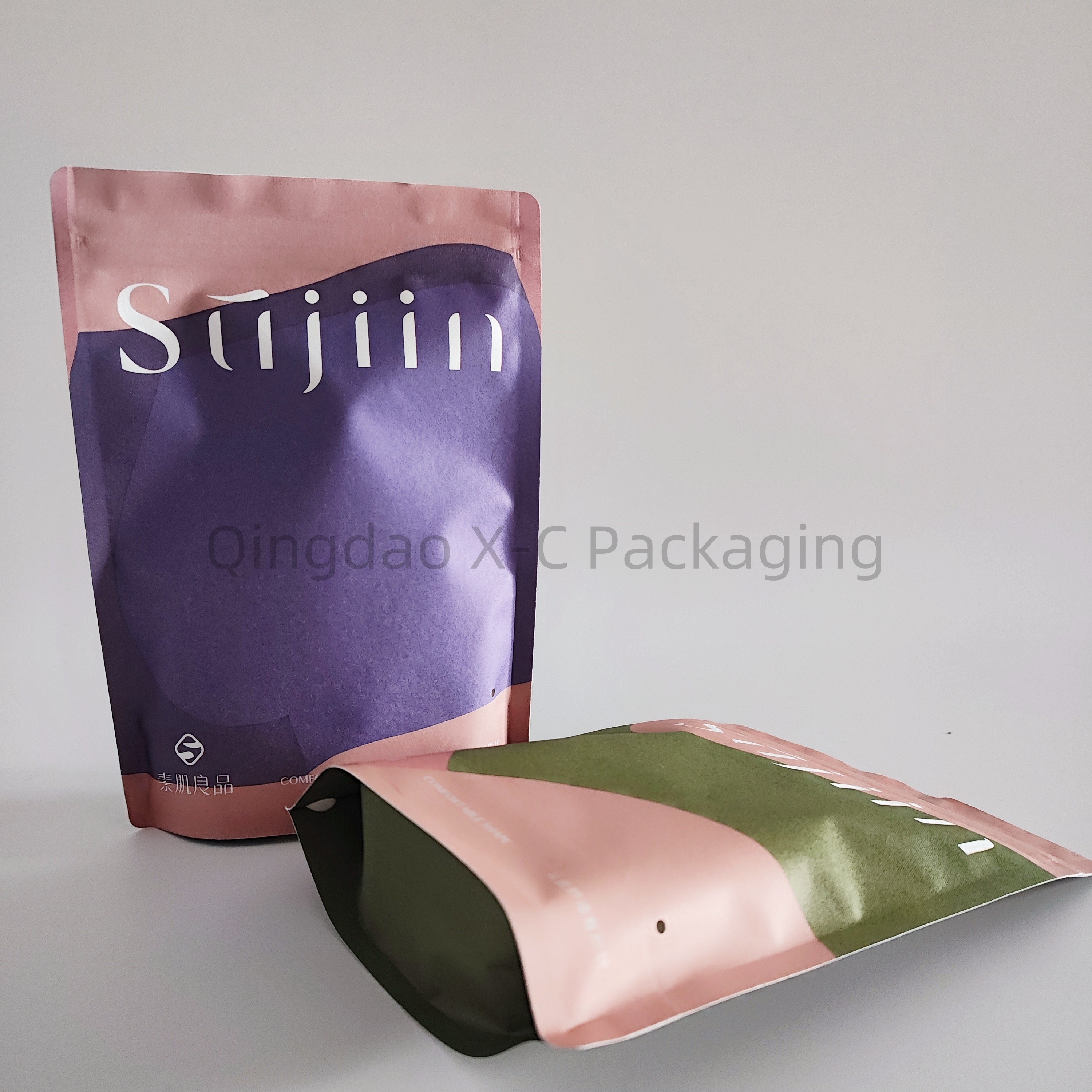Customized Design Cotton Paper Carrier Bags Stand Up With Sturdy Handle